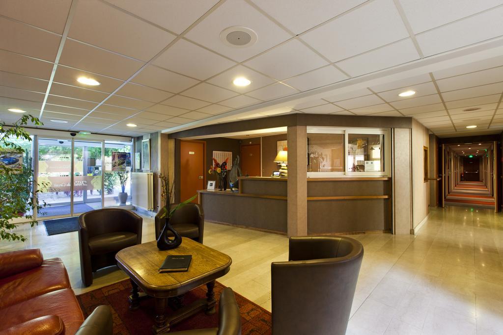 Cit'Hotel Du Circuit Magny-Cours Exterior photo